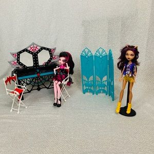 Vanity monster high